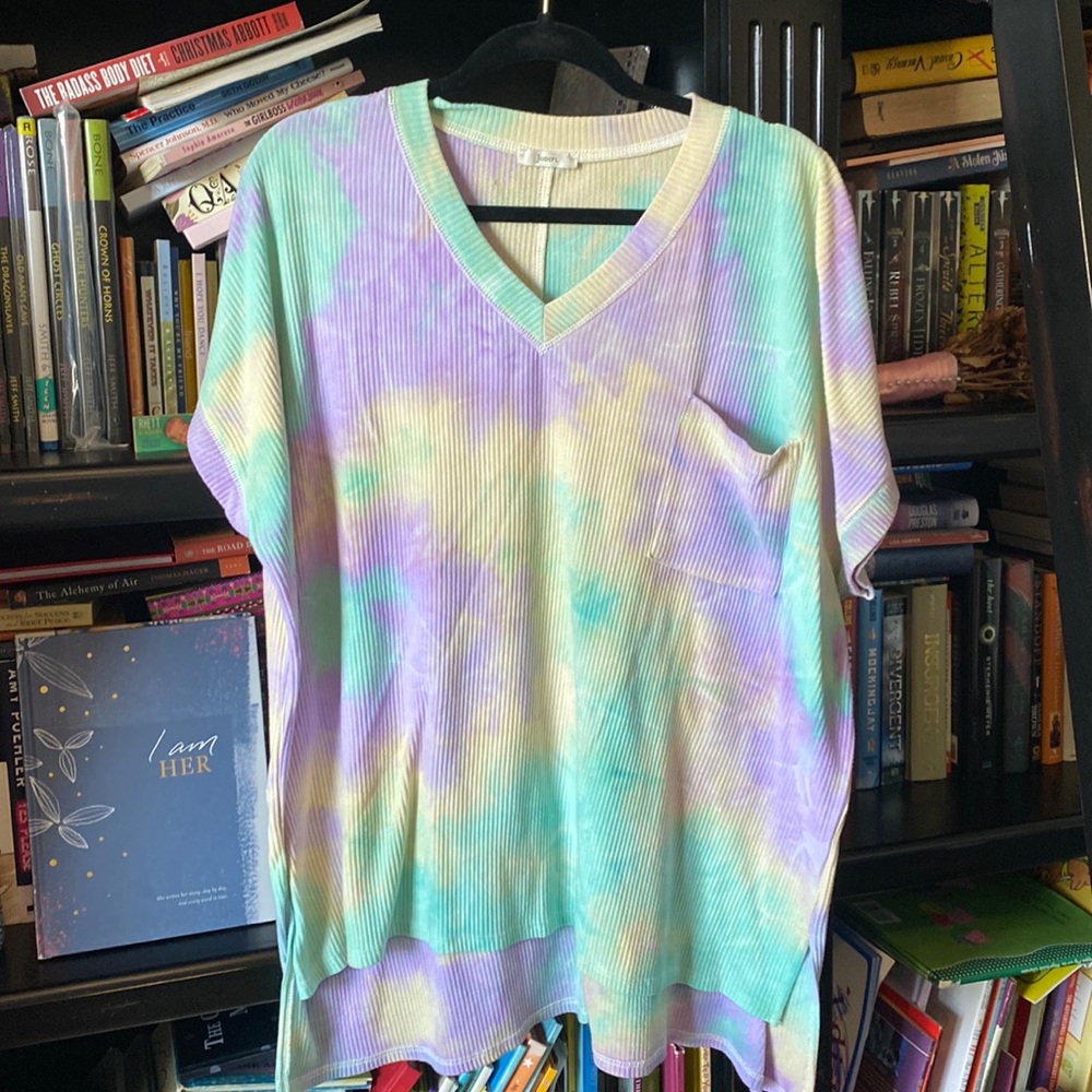 Boutique tie-dye tunic top
